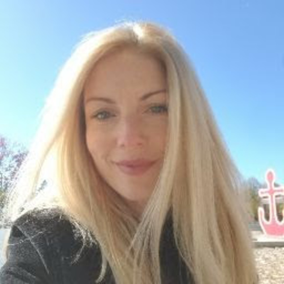 Meet your Posher, Isobel - Picture 1 of 1